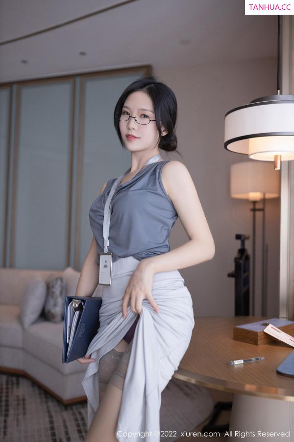 陈若依 抖娘利世 [XiuRen]高清写真图 2022.11.23 No.5900 利世 丝袜长裙第20张图片